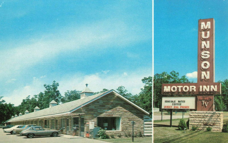 Munson Motor Inn - Vintage Postcard